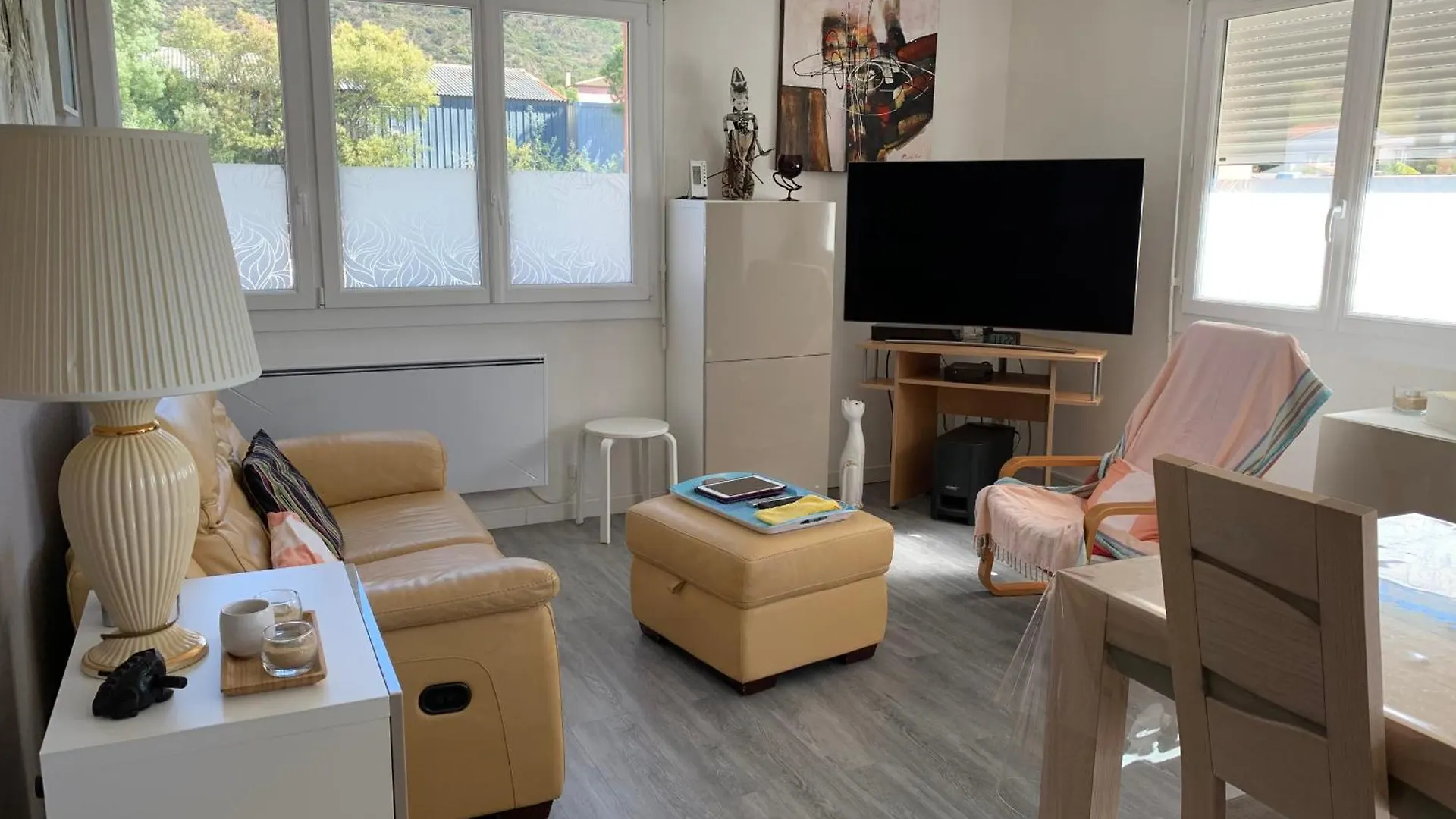 Lejlighed Appartement 6 Pers Climatise - Centre Ville A 15 Min De La Mer - 75M2 - 3 Chambres - Terrasse -Calme - Parking Le Lavandou