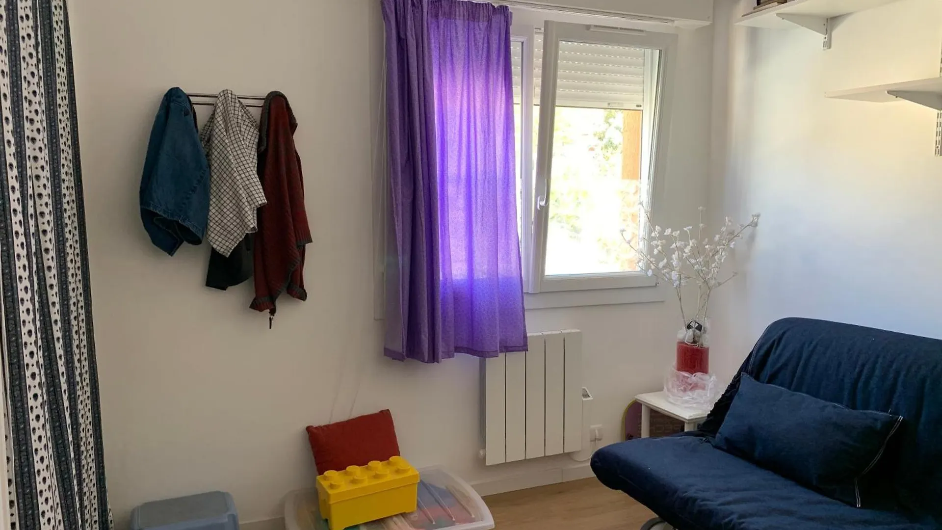 Appartement 6 Pers Climatise - Centre Ville A 15 Min De La Mer - 75M2 - 3 Chambres - Terrasse -Calme - Parking Le Lavandou Frankrig